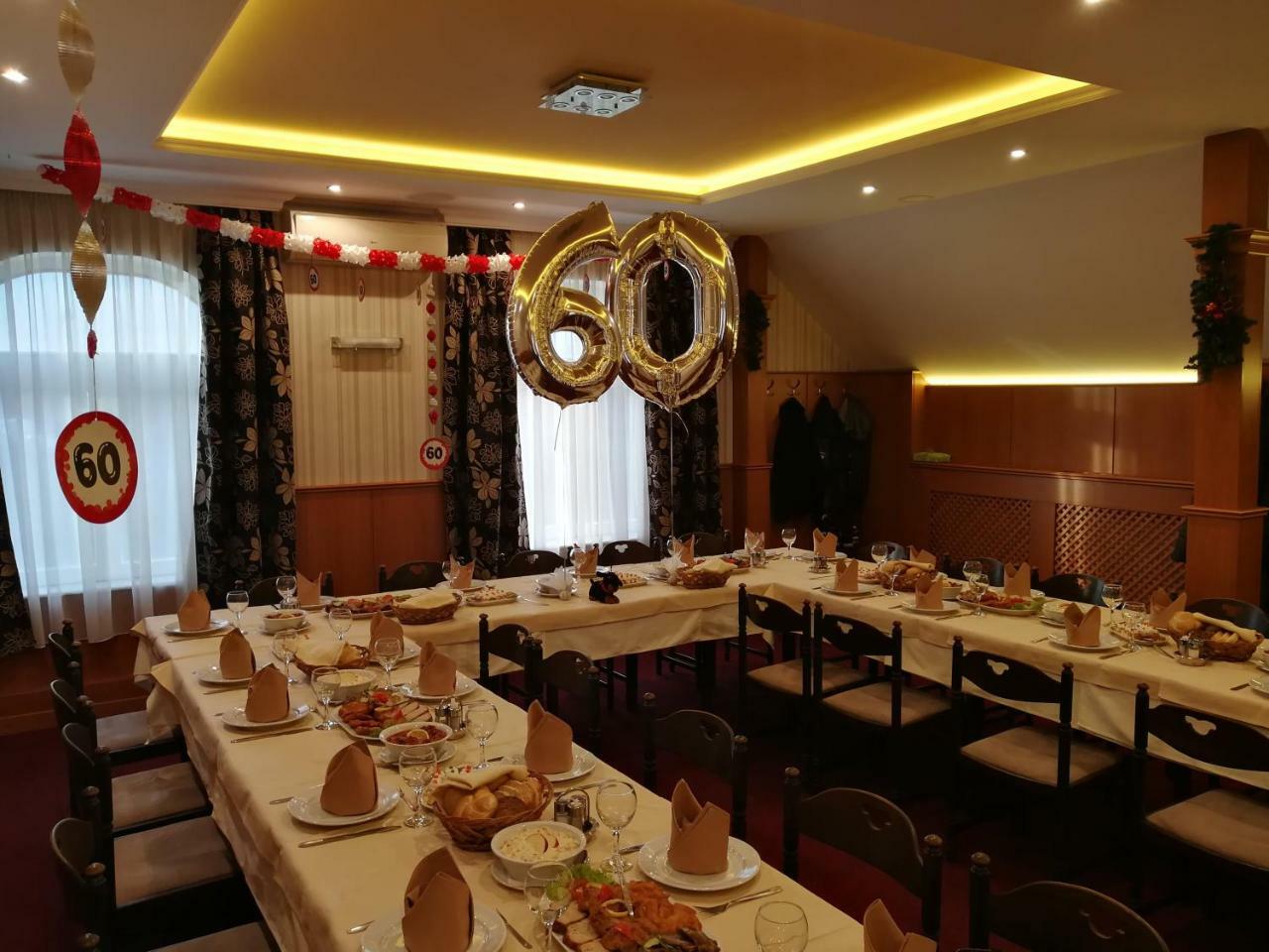 Patyi Etterem Es Hotel Bögöte Exteriör bild